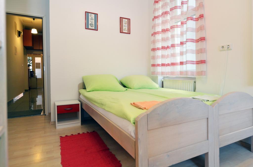 Hostel Temza Zagreb Room photo