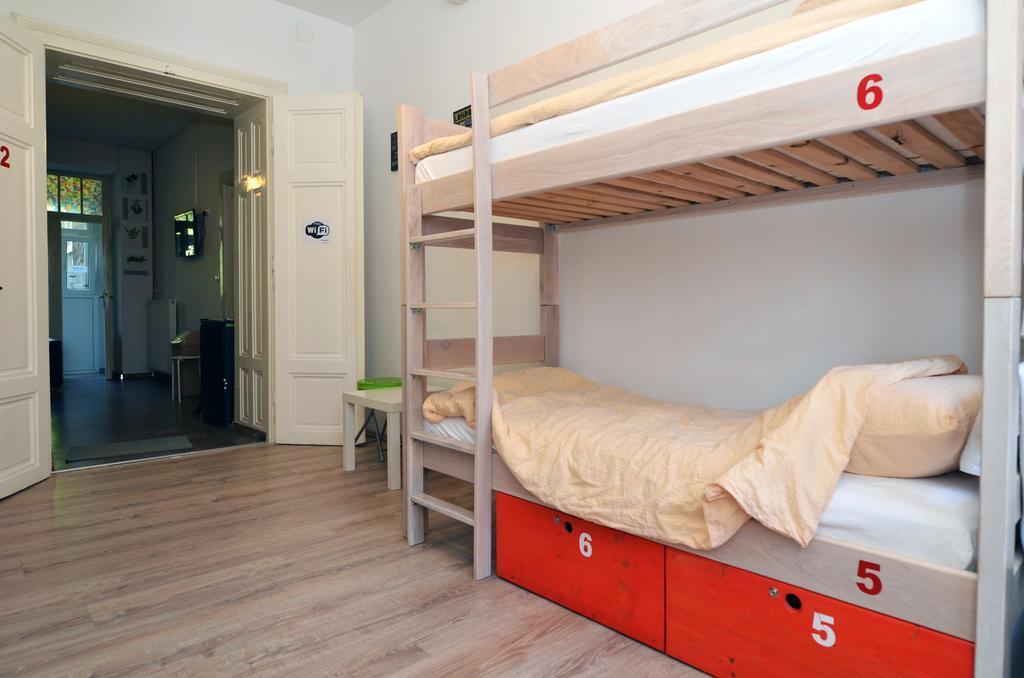Hostel Temza Zagreb Room photo